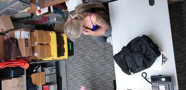  Robber Emma Hix spreading legs for police and cumshit